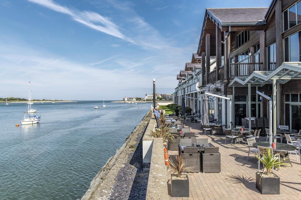 The Quay And Конви